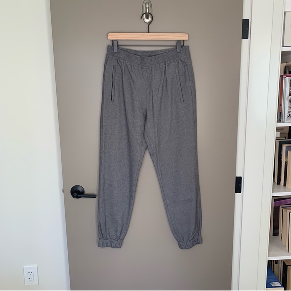 Banana Republic Gray Dress Joggers - Size 8 - Picture 2 of 8